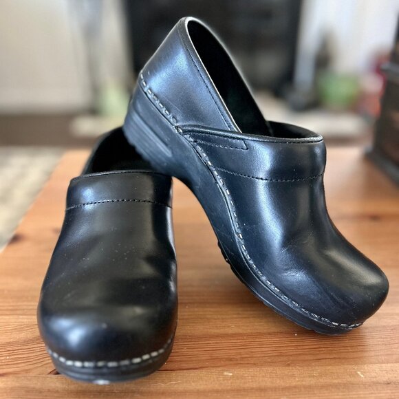Sanita Pro Cabrio Leather Clogs Womens Black Sz 37 - Great for Nursing and Work - Picture 2 of 9